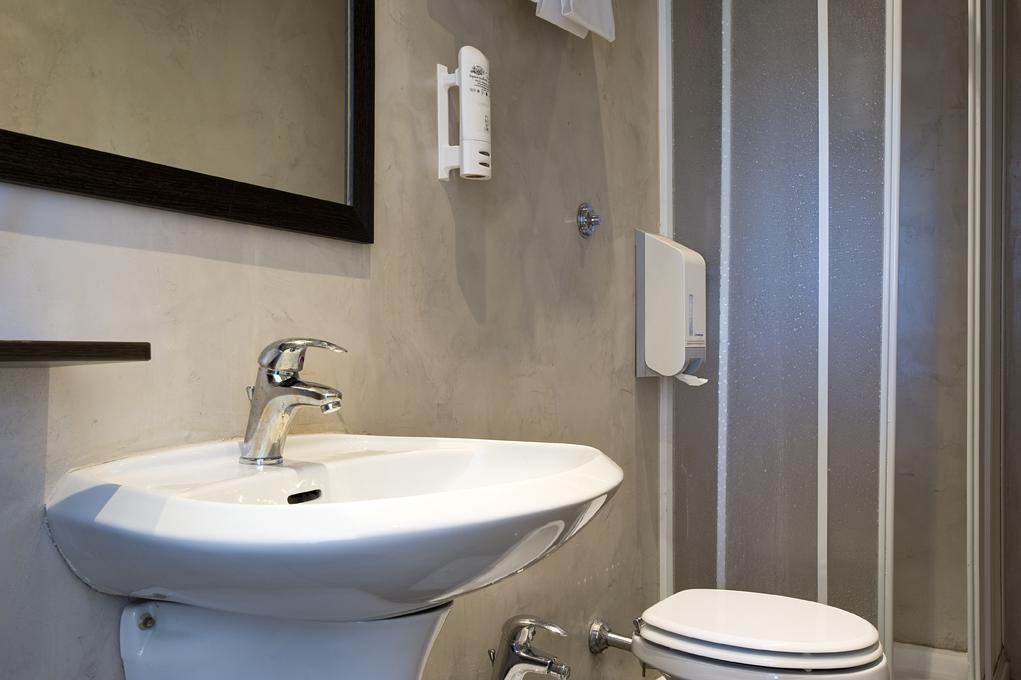 Hotel Bellavista ليدو دي أوستيا المظهر الخارجي الصورة
