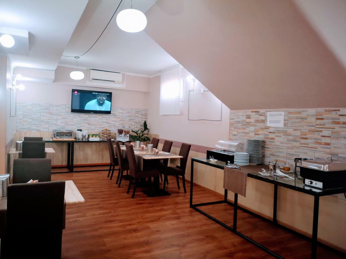 Hotel Bellavista ليدو دي أوستيا المظهر الخارجي الصورة